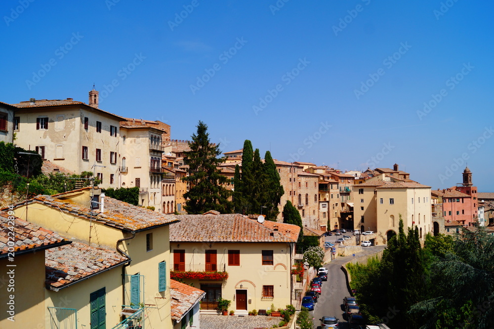 Obraz premium Landscape of the Italian town Montepulciano, located in the Tuscany region. Is famous for producing high-quality wines, including the famous Vino Nobile di Montepulciano.
