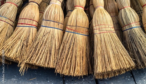 Natural straw cleaning tools