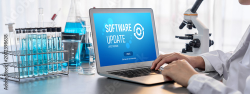 Foto Software update on computer for brisk version of device software upgrade
