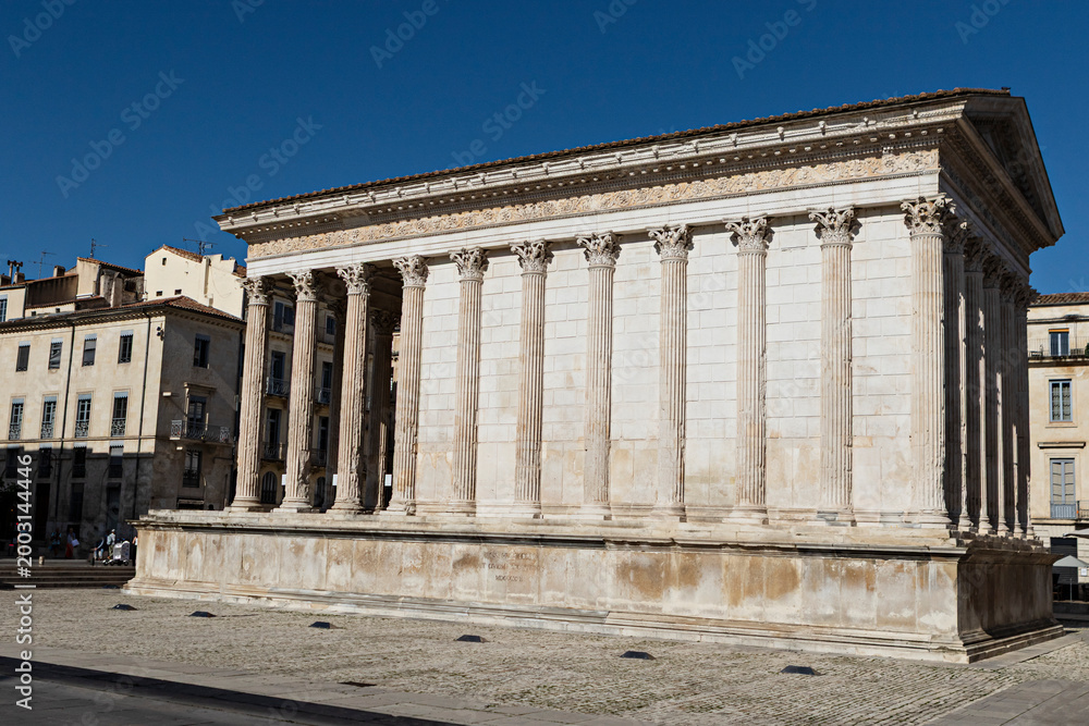 Fototapeta premium la maison carrée de Nîmes