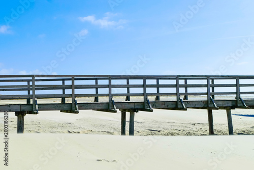 Brücke Holzbrücke am Strand