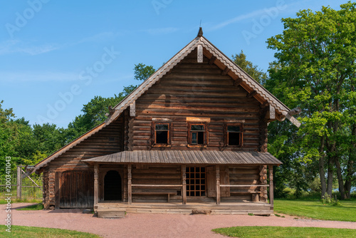 Photos Log residential house from the village of Pyrishchi in the Krestetsky District i