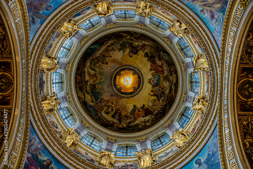 dome of the cathedral of saint isaac in st petersburg