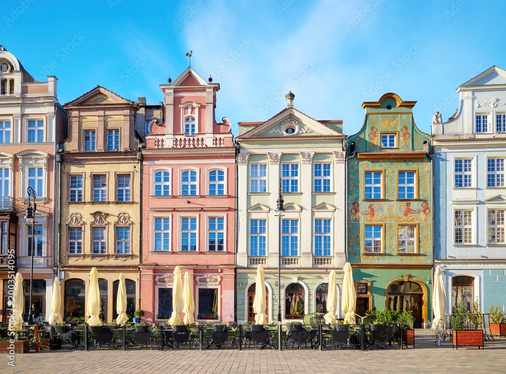 Fototapeta premium Townhouses on Poznan Old Market Square, Poland.