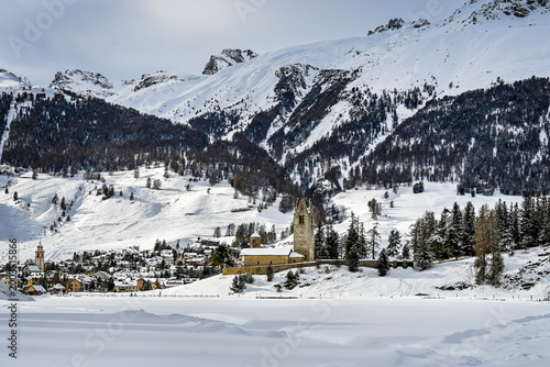 Celerina, Dorf, Bel Taimpel, Kirche, san gian, Oberengadin, Engadin, Alpen, Wanderweg, Engadiner Dorf, Graubünden, St. Moritz, Winter, Wintersport, Langlauf, Schweiz