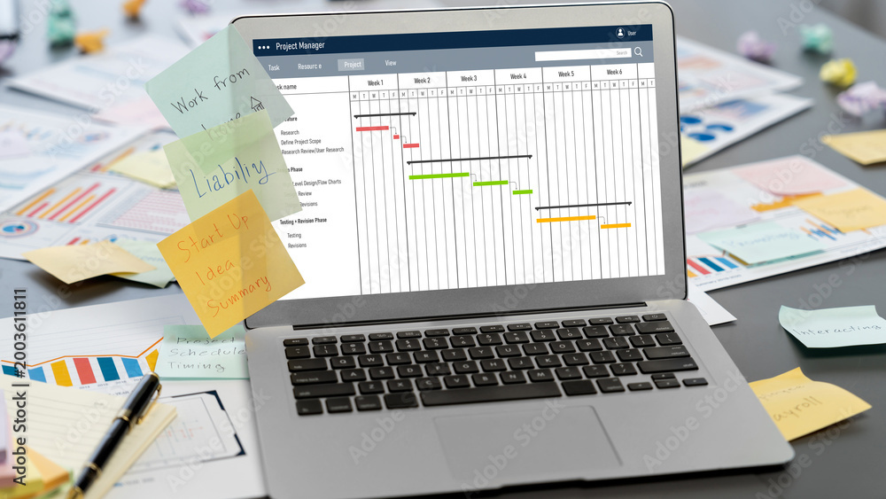 Obraz premium Sticky note for creative and analytic brainstorm for business idea with BI data dashboard on laptop screen. Analysis financial data visualization tech for marketing strategy. Prodigy