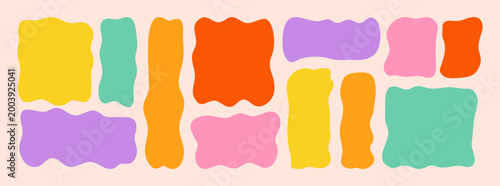 Wavy Organic Rectangle Text Box Set. Vibrant abstract collection of fluid irregular forms and soft bubbles. Hand drawn borders with smooth edges create playful modern graphics for creative design proj