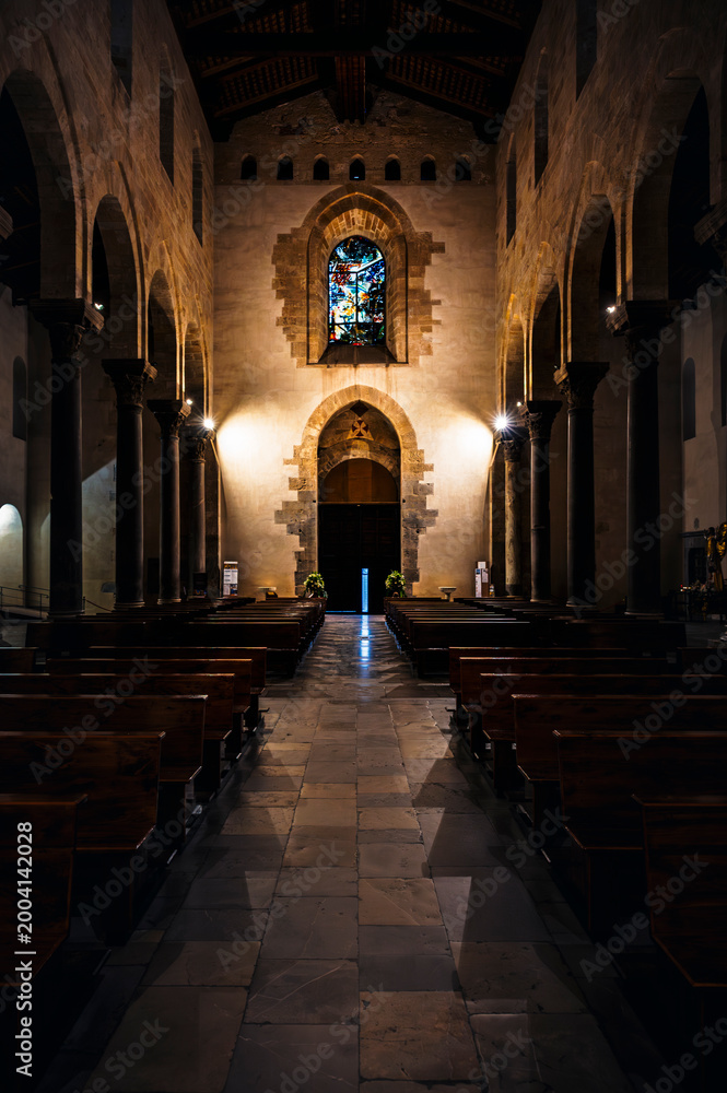 Obraz premium Cefalù's ancient cathedral. Sicily between land and sea. Art and ancient history in the fortified village nestled between the mountains and the sea.