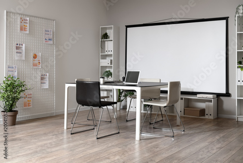 Modern office meeting room ...
