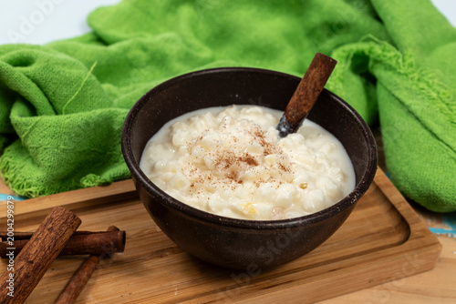 Foto Creamy corn pudding with cinnamon