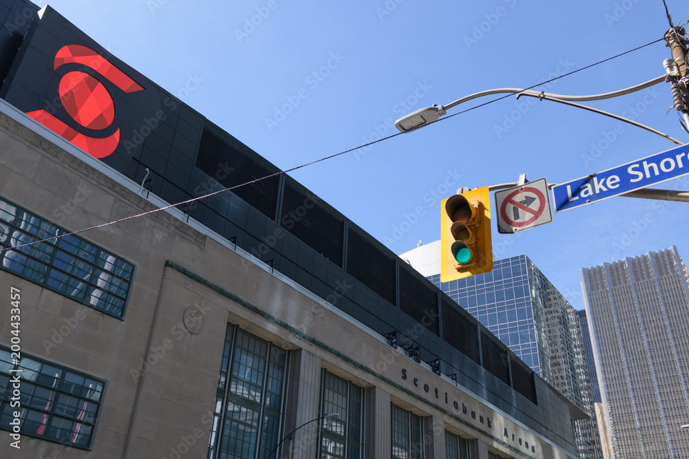 Fototapeta premium looking north on Bay St from Lake Shore Blvd W to Scotiabank Arena, Toronto