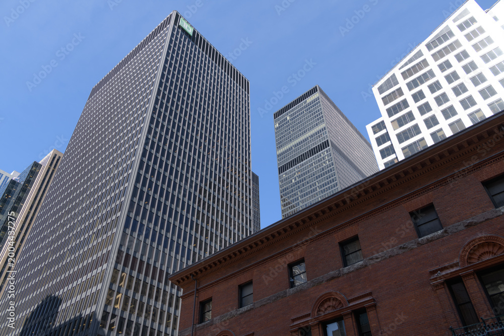 Obraz premium skyward view of buildings in the Toronto Dominion Centre complex, Wellington St W near York St
