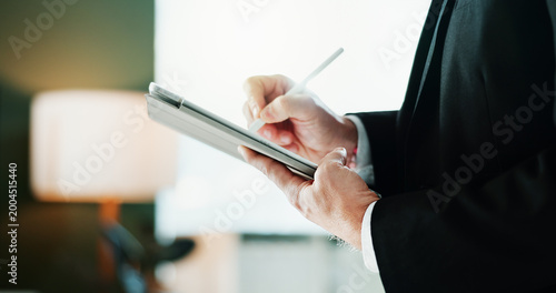 Foto Review, research or hands in firm with tablet, forecast plan or budget checklist for funding pitch