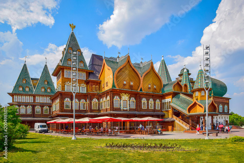 Canvas Print Panorama of the palace of Tsar Alexei Mikhailovich Romanov in Kolomenskoye Park,