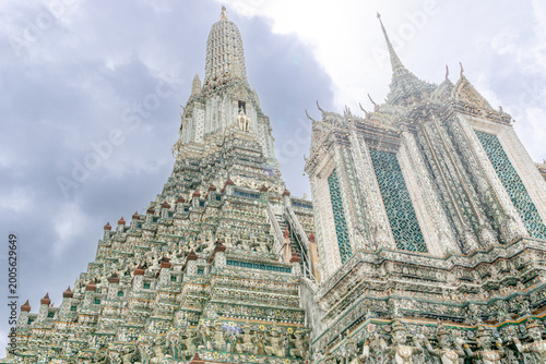 Wat Arun Ratchaararam Ratchawaramahawihan (Temple of Dawn)
