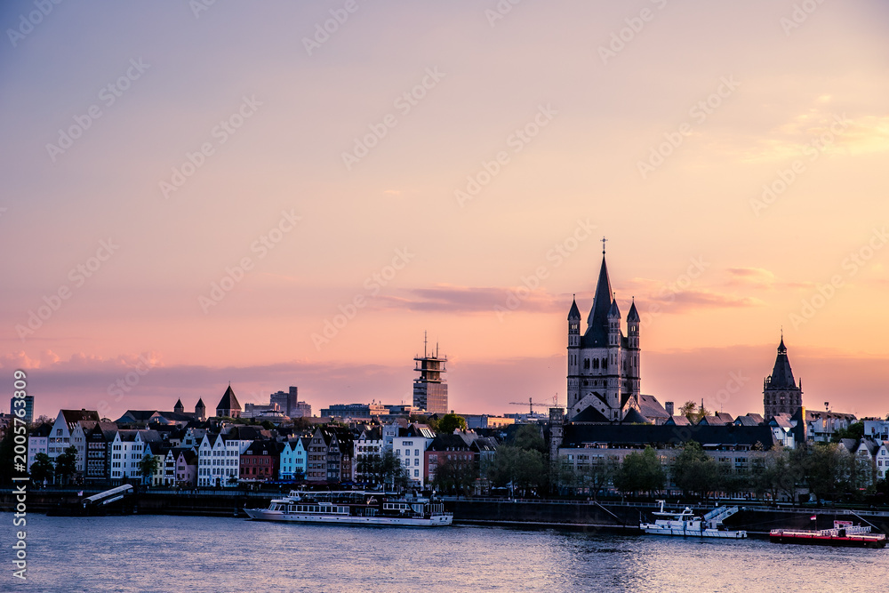 Fototapeta premium Cologne Old Town Skyline with Gross St. Martin Church, Germany