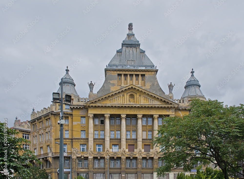 Fototapeta premium facade of a neoclassical building in Belvaros district, Budapest, Hungary 