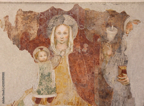 Canvastavla Madonna con Bambino e Sant'Antonio Abate; affresco nell'oratorio di Santo Stefan
