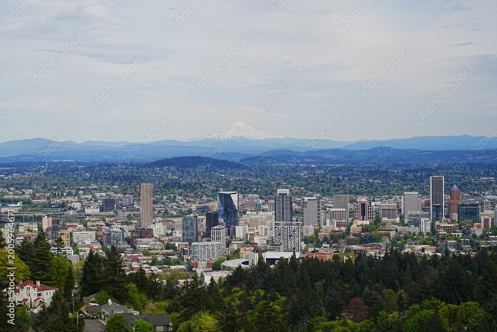 Naklejka premium Panoramic view of downtown Portland skyline from Pittock Mansion, Oregon