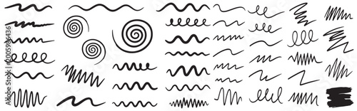 Fotografia Collection of hand drawn waveforms and scribble like lines on white background