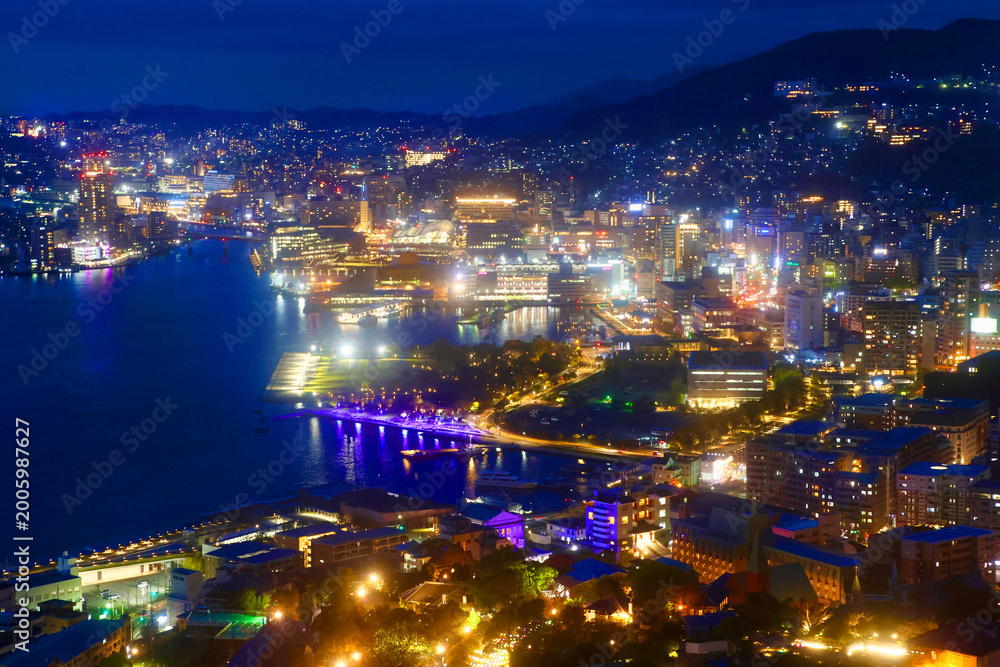 Fototapeta premium 長崎の夜景・鍋冠山からの眺望（長崎県・長崎市）
