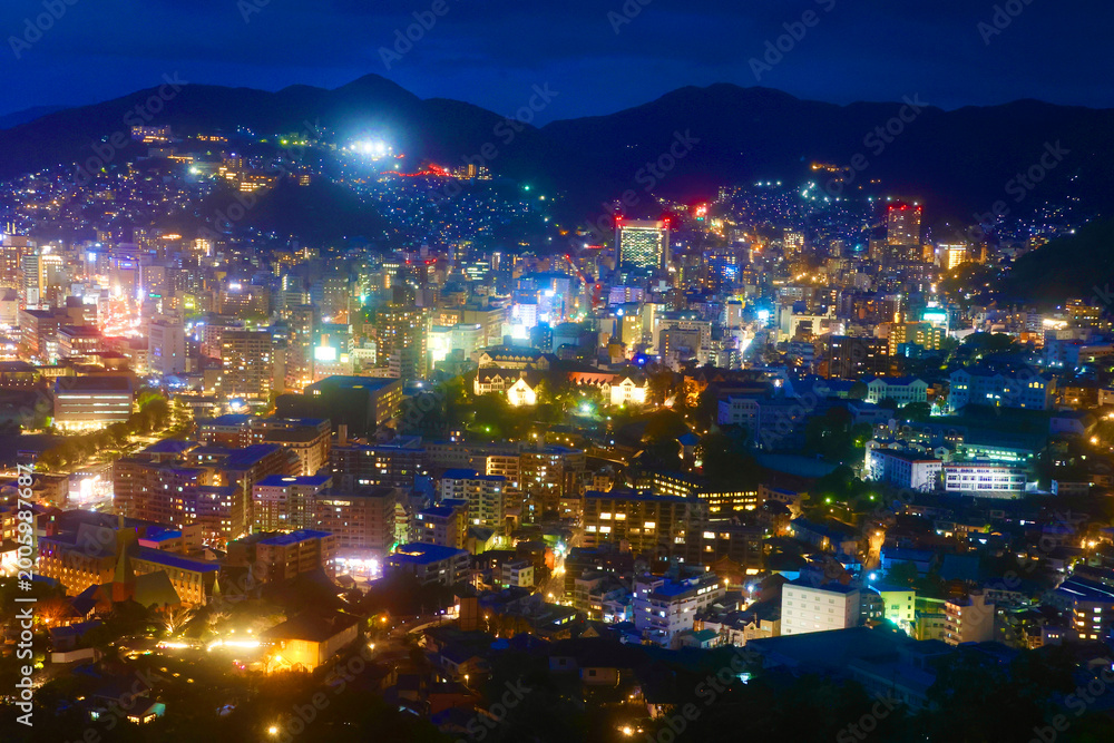 Fototapeta premium 長崎の夜景・鍋冠山からの眺望（長崎県・長崎市）