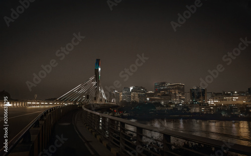 Tableau sur toile night view of the city of Hyderabad, India