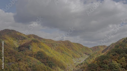 봉화 청량산 가을 단풍 HDR 타임랩스, 흐린 하늘 아래 협곡 단풍 풍경