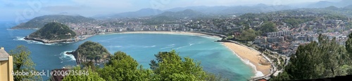 plage et ville de San Sebastián en Espagne