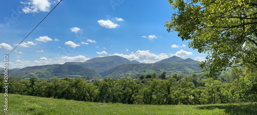 Canvastavla Balade au coeur de la Colline de la Bergerie à Cambo-les-bains
