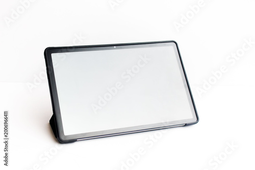 A white screen tab on a white background