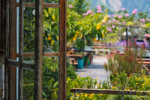 Foto Outdoor Terrace View Through Window