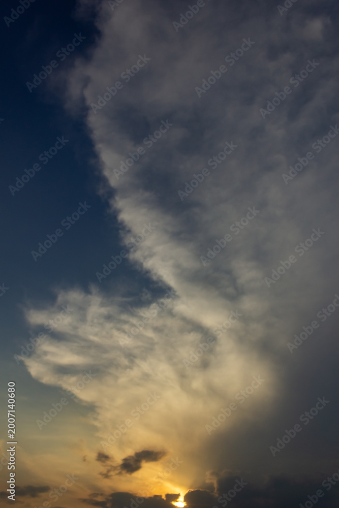 Obraz premium beautiful sky and clouds at sunset