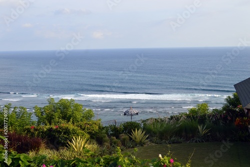 Photos Wide ocean waves on tropical beach shore landscape photography