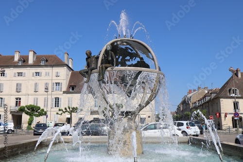 Tableau sur toile Fontaine place Jules Grevy,  fontaine nommée « Le Doubs et la Loue » créée en 20