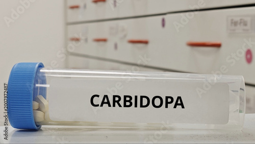 Tableau sur toile CARBIDOPA tablets used with levodopa to treat Parkinson disease