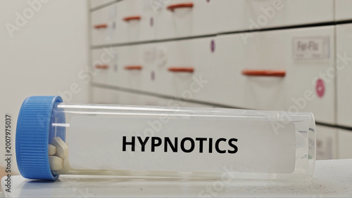 Tableau sur toile HYPNOTICS tablets for induce sleep and treat insomnia