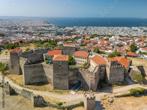 Obraz na płótnie Heptapyrgion Fortress and Ano Poli in Thessaloniki, Greece