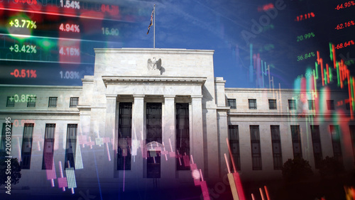 Foto Federal Reserve monetary policy and financial market volatility driven by interest rate decisions and real-time economic indicators