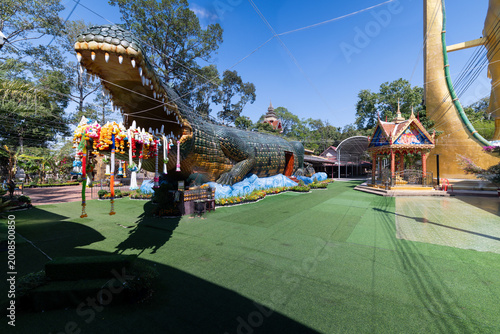 Tableau sur toile Nakhon Nayok, Thailand, December 30, 2024, Wat Lam Bua Loi - Reclining Buddha an