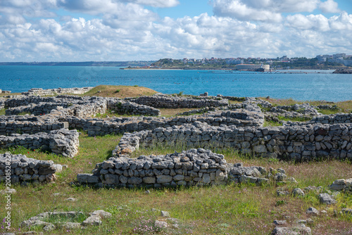 Obraz na plátně Ruins of an ancient Greek settlement on the Black Sea coast