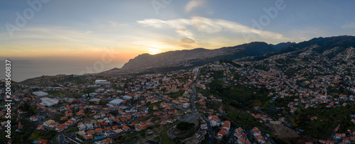 Foto Aerial panoramic view of Funchal outskirts on Madeira at sunset