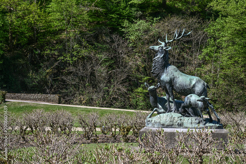Fotografia Belgique Wallonie Habay Chateau de la Trapperie sculpture cerf Arthur Le Duc