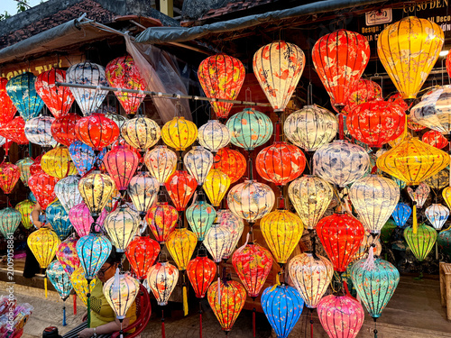 Canvastavla Hoi An famous colorful oriental lanterns lit and illuminated at night, becoming famous tourist photospot and background