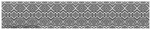 Fotografía Geometric border with interlocking diamond shapes and thin diagonal lines in eth