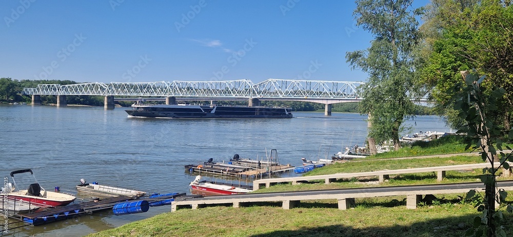 Naklejka premium boats on the river