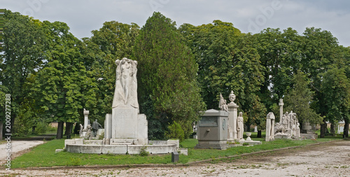 Bild auf Leinwand rave monument of music conductor Gyorgy Rath in Kerepesi, historical graveyard a