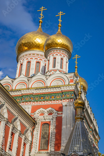 Canvas Print Tower and golden onion domes of the Shipka Memorial Church.