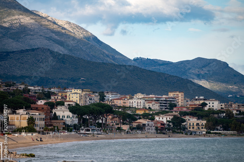 Photos Green gardens with palm and citrus trees on seaside shore between Gaeta and Form
