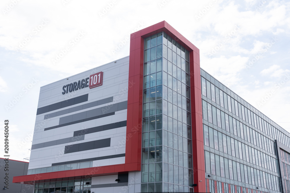 Fototapeta premium Toronto, Canada - May 3, 2026: Storage 101 self-storage facility on Gordon Baker Road in Toronto, Canada. 